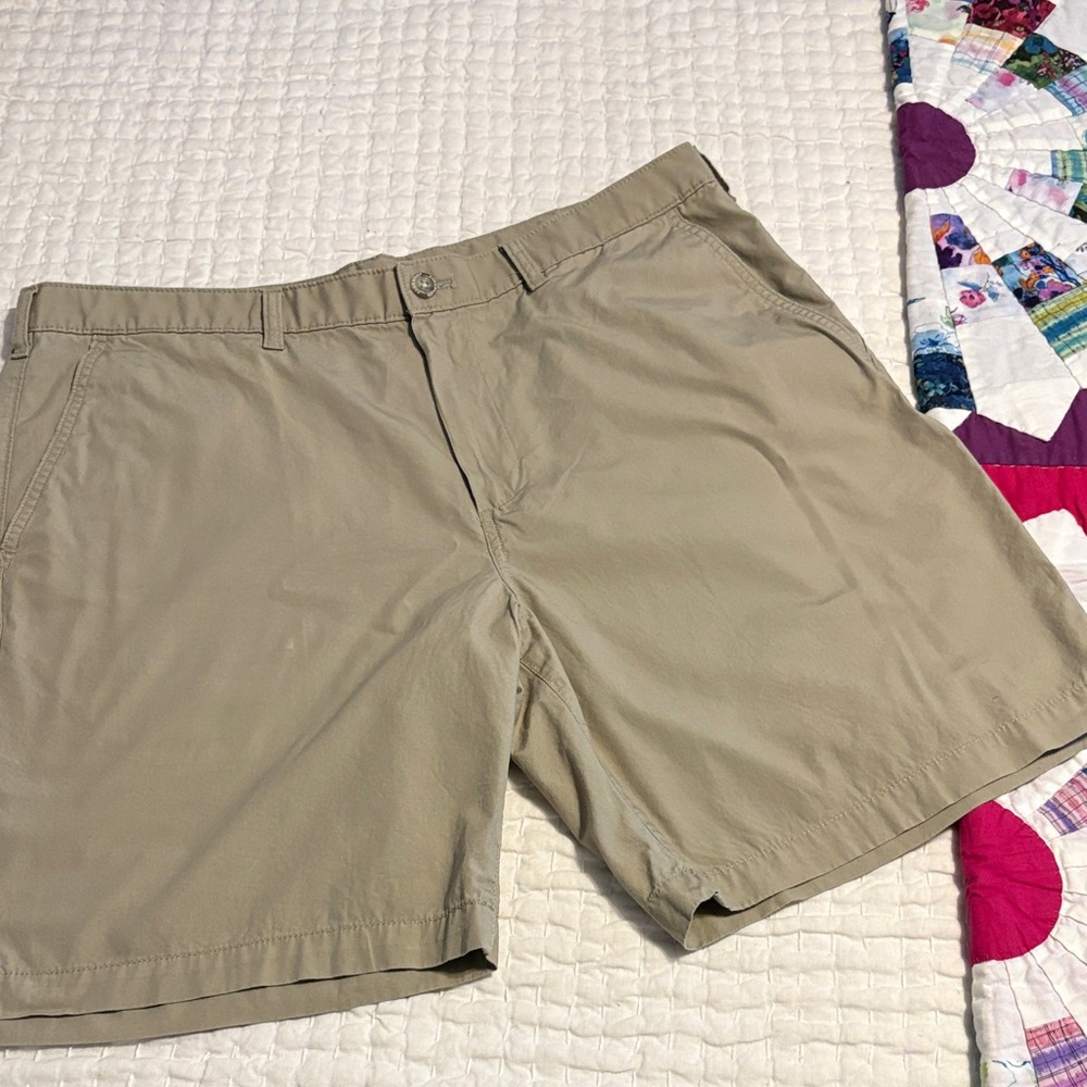 Eddie Bauer Men's Khaki Flat Front Shorts